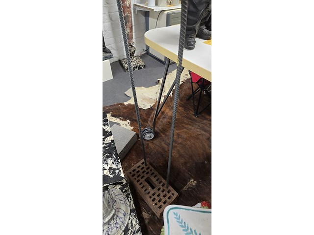 Lot 16 - kunstwerk corona - afbeelding 3 van  3