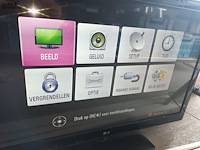 Lot 16 - lg televisie 107 cm