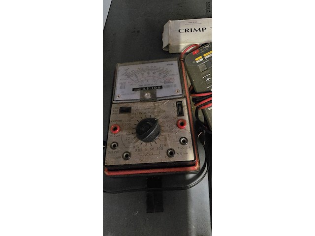Lot 16 - meetapparatuur 4 stuks en krimptang - afbeelding 3 van  6