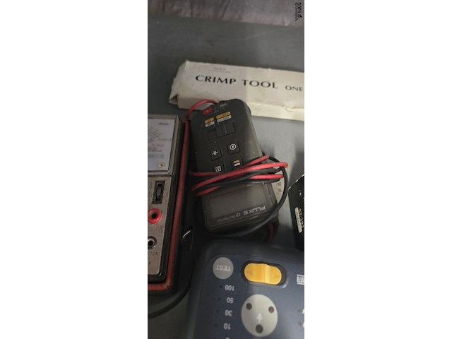 Lot 16 - meetapparatuur 4 stuks en krimptang - afbeelding 4 van  6