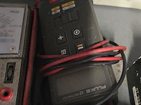 Lot 16 - meetapparatuur 4 stuks en krimptang - afbeelding 4 van  6