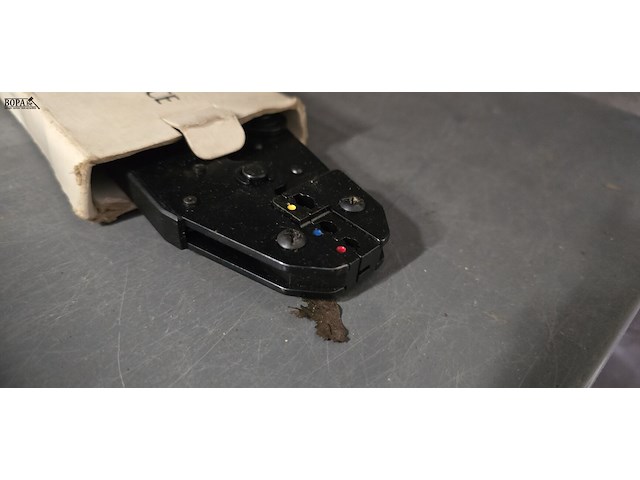 Lot 16 - meetapparatuur 4 stuks en krimptang - afbeelding 6 van  6