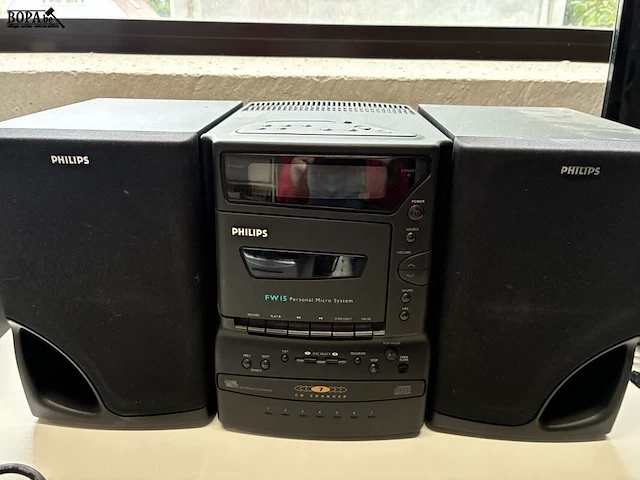 Lot 16 - philips fw15 personal micro system - afbeelding 1 van  3