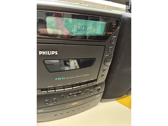 Lot 16 - philips fw15 personal micro system - afbeelding 2 van  3