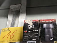 Lot 16 - ratel, veer, satelietonyvanger 2 stuks