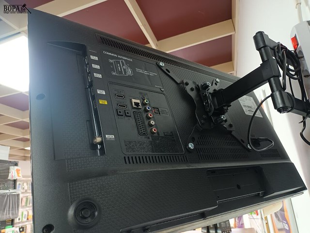 Lot 16 - samsung tv met wandbeugel - afbeelding 3 van  4