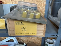 Lot 16 - staalborstels verschillende soorten - afbeelding 2 van  3