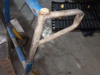 Lot 16 - steekwagen - afbeelding 2 van  3