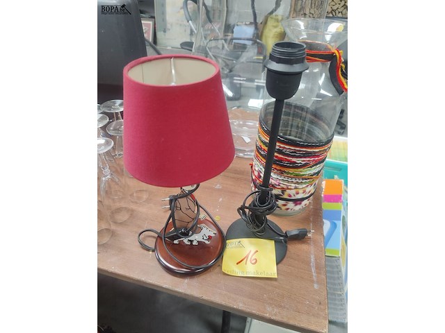 Lot 16 - tafellampjes - 2 stuks - afbeelding 1 van  2
