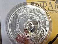 Lot 16 - tokelau 5 dollars 2020 vivat humanitas (2 stuks) - afbeelding 3 van  4