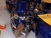 Lot 16 - vaasjes in kobalt blauw. 20 stuks - afbeelding 4 van  8