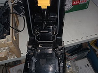 Lot 16 - werfradio makita - afbeelding 4 van  5