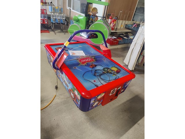 Lot 16 - wik baby air hockey - afbeelding 1 van  7
