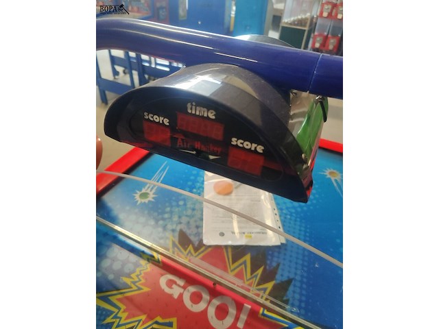 Lot 16 - wik baby air hockey - afbeelding 7 van  7