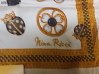 Lot 16 - zijden sjaal nina ricci - afbeelding 3 van  4