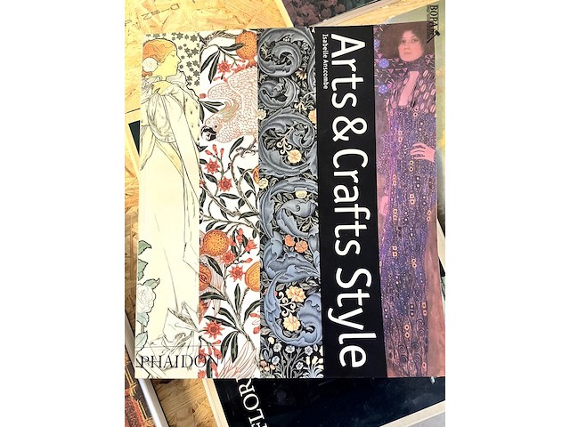 Lot 160 - art style - afbeelding 1 van  6