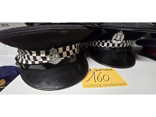 Lot 160 - groot btittanië 6 kepies - afbeelding 2 van  4