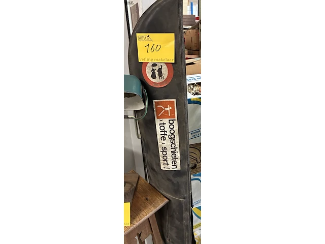 Lot 160 - handboog voor boogschieten - afbeelding 1 van  3