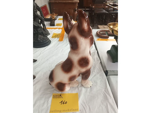 Lot 160 - hond in porselein - afbeelding 3 van  4