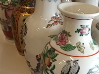 Lot 160 - oosterse vaasjes. 10 stuks - afbeelding 2 van  3