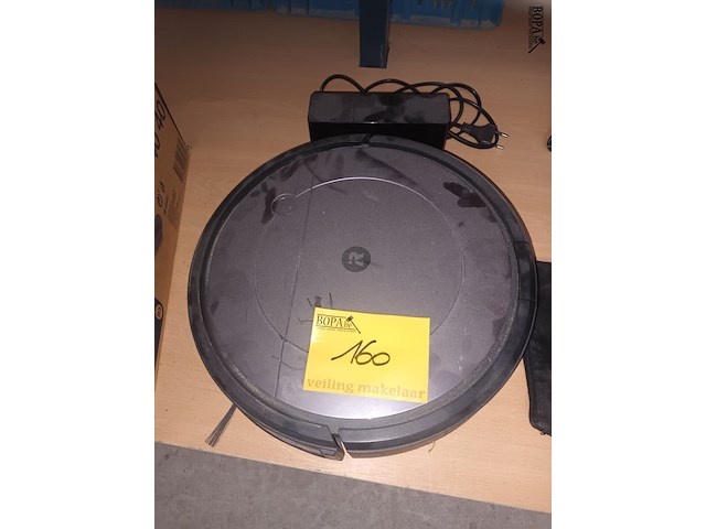 Lot 160 - robot stofzuiger roomba combo - afbeelding 1 van  3