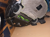 Lot 160 - robot stofzuiger roomba combo - afbeelding 3 van  3