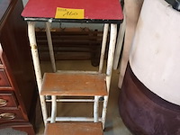 Lot 160 - vintage keukentrap - afbeelding 1 van  2