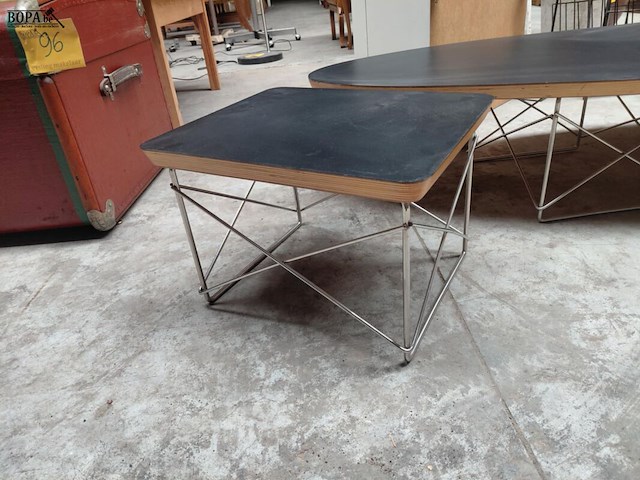 Lot 161 - vitra eames elliptical table etr - 'surfboardtable' door cha - afbeelding 5 van  7