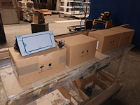 Lot 161 - werkbank met inhoud - afbeelding 3 van  6