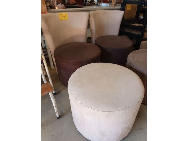 Lot 161 - zetel en poef. 4 stuks - afbeelding 2 van  4