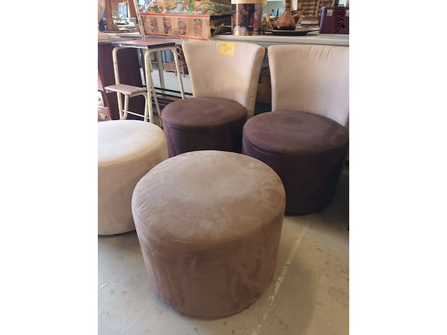 Lot 161 - zetel en poef. 4 stuks - afbeelding 3 van  4