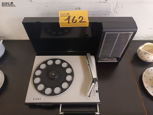 Lot 162 - draagbare platenspeler siera - afbeelding 1 van  4