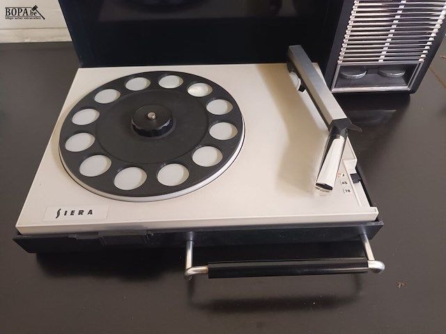 Lot 162 - draagbare platenspeler siera - afbeelding 3 van  4