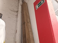 Lot 162 - houten balk. 2 stuks - afbeelding 1 van  2