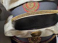 Lot 162 - oostenrijk 4 kepies + 1 schuitje - afbeelding 3 van  4