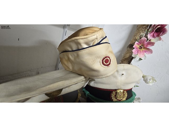 Lot 162 - oostenrijk 4 kepies + 1 schuitje - afbeelding 4 van  4