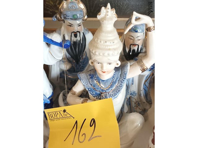 Lot 162 - oosterse beelden. 10 stuks - afbeelding 4 van  4