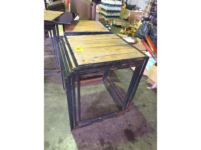 Lot 162 - terrastafel. 9 stuks - afbeelding 2 van  3