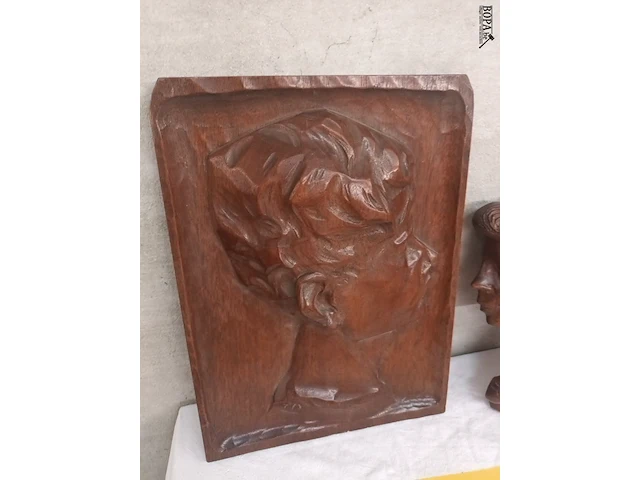 Lot 162 - vintage houten muurdecoratie. 2 stuks - afbeelding 3 van  4