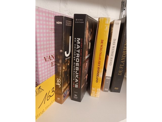 Lot 163 - dvd boxen. 9 stuks - afbeelding 4 van  5