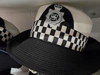 Lot 163 - groot btittanië 4 kepies + 2 vrouwelijke - afbeelding 7 van  7