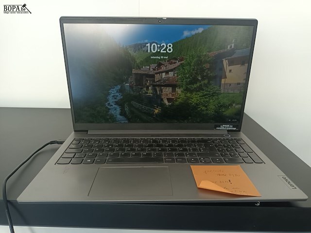 Lot 163 - kantoormateriaal en laptop - afbeelding 4 van  7