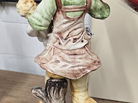 Lot 163 - koppel italiaanse porseleinen beelden bassano - afbeelding 6 van  7