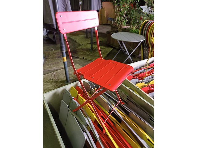 Lot 163 - metalen klapstoelen ikea. 15 stuks - afbeelding 2 van  4