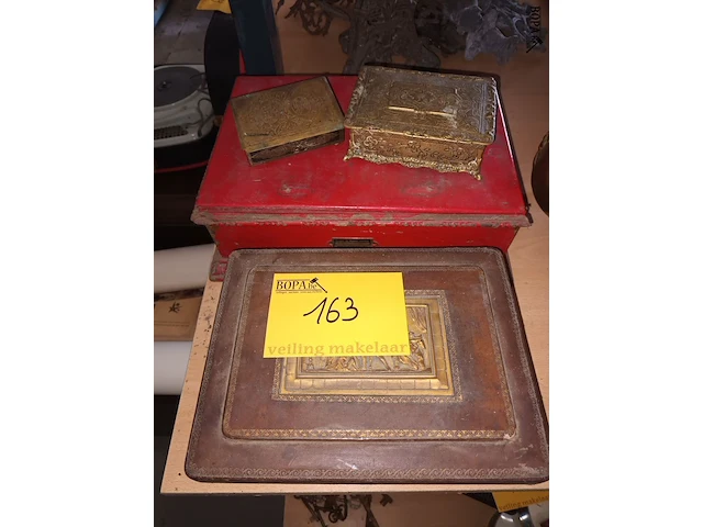 Lot 163 - oude kistjes. 4 stuks - afbeelding 4 van  4
