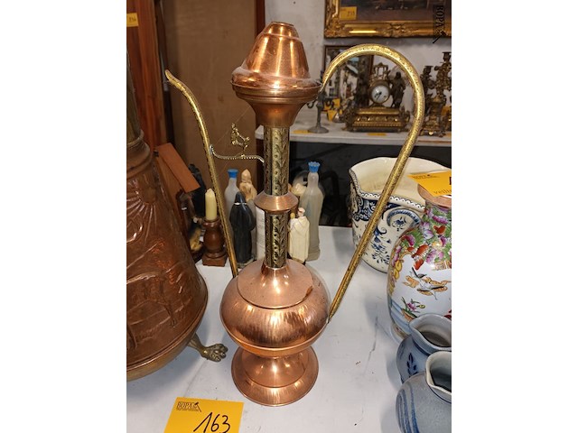 Lot 163 - paraplubak en kan in koper. 2 stuks - afbeelding 3 van  4