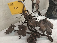 Lot 163 - smeedwerk druivenrank - afbeelding 2 van  5