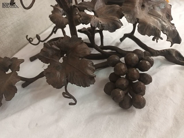 Lot 163 - smeedwerk druivenrank - afbeelding 3 van  5