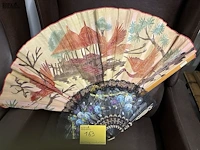 Lot 163 - vintage waaier indonesisch - 2 stuks