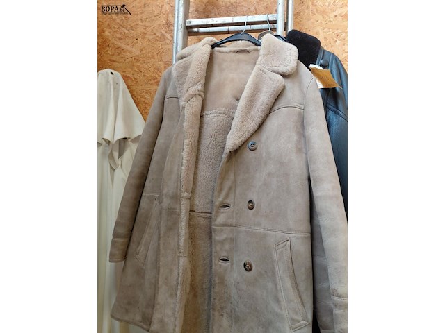 Lot 164 - lederen imitatiebont - l - man - afbeelding 3 van  4